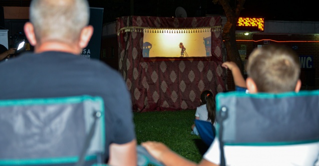 Karagöz Bursalıların gönlüne perde kurdu