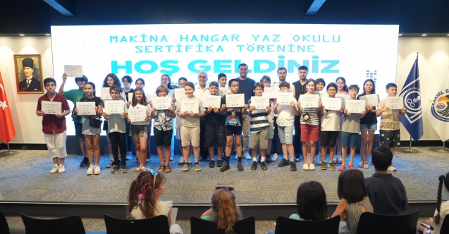 Kartal Bilim Mühendislik ve Teknoloji Merkezi’nde Sertifika Töreni Düzenlendi