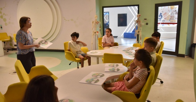 Kepez Belediyesi’nden çocuklara bilim dolu deneyim: Biyoloji Atölyesi