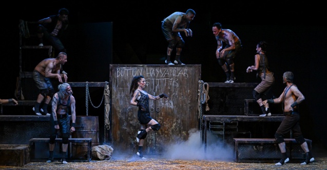 İEF’de Açık Hava Tiyatrosu etkinlikleri “Hayvan Çiftliği” ile perdelerini açtı