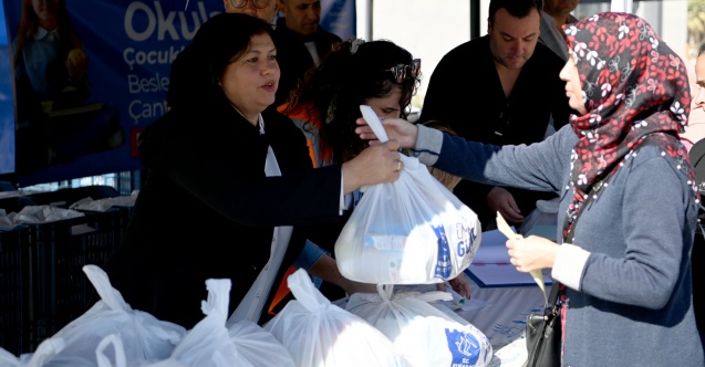 Kuşadası'nda eğitime Başkan Ömer Günel'den büyük destek