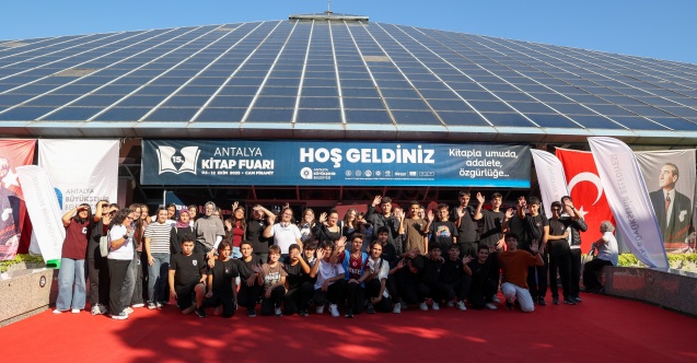 Antalyalılar kitapların büyülü dünyasında buluşuyor