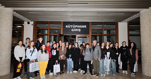 Denizli'de kitap tutkunları Cumhuriyet’in 102. yılında bir araya geldi