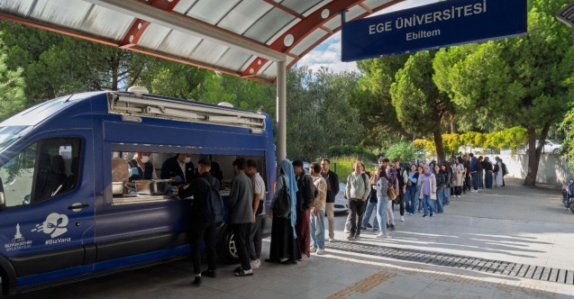 İzmir’de anne eli lezzetinde ücretsiz yemek