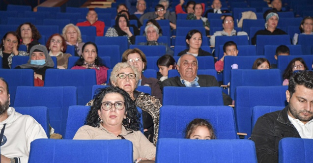 ABB'den 10 Kasım'a özel gösterim izleyenleri duygulandırdı