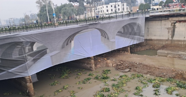Hatay’da tamamlanmayan yapılar Erdoğan'ın ziyareti öncesi brandalarla kapatıldı
