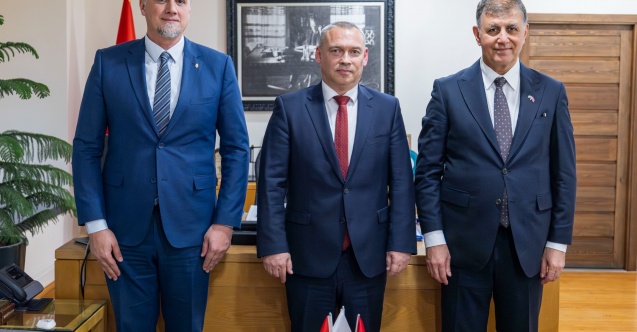 İzmir-Macaristan hattında “kardeş kent” ilişkisinin temelleri atıldı