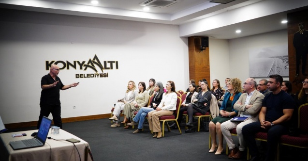 Konyaaltı yöneticilerine liderlik eğitimi verildi