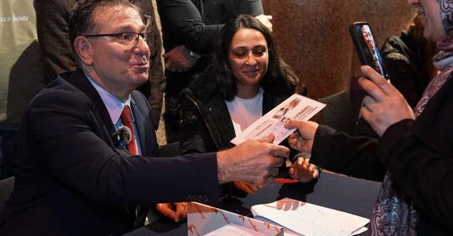 Sarıyer Belediyesi’nden 7500 öğrenciye eğitim yardımı kartı