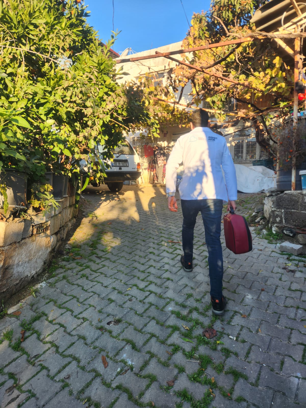 Yakın Berber uygulaması ilçe ilçe dolaşarak hizmete devam ediyor