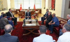 CHP#039;ye katılan belediye başkanına Kılıçdaroğlu#039;ndan rozet