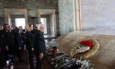 Bursa Ata#039;sının huzurunda