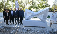 Kuşadası#039;nda mermer bloklar quot;Adaletquot; temasıyla şekillendi