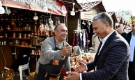 Başka Uysal’dan Yeni Yıl Çarşısı’na ziyaret