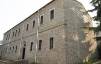 "Trabzon'da kültür-sanat faaliyetlerini yapacak mekan bırakmadılar"