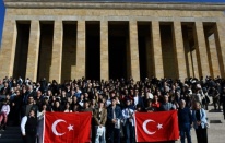 Balıkesirli gençler Ata’nın huzurunda