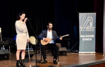 Karanlığa ses oldular