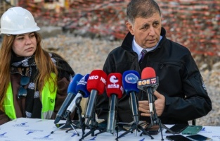 Başkan Tugay: Bekleyen altyapı kredileri İzmir’in canını yakıyor