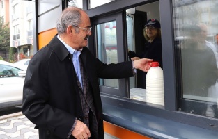 Halk Süt 1 yaşında