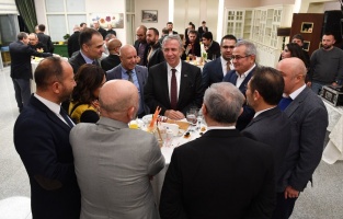 Başkan Yavaş gazeteciler ile buluştu