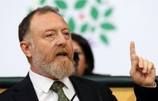 HDP'li Temelli: 'Gençler işsiz, gençler yoksul, neyin evlenmesi!'