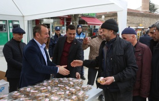 Bolu Belediyesi'nden 10 bin kişilik kandil lokması