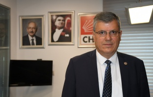 Ayhan Barut, sağlık emekçilerinin taleplerini Meclis'e taşıdı