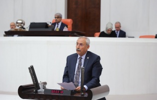 'Siz emekçiyle, EYT'liyle değil, yandaşlarınızla aynı gemidesiniz!'