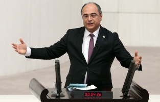 CHP'li Aydoğan: 'Sorumsuzluklarıyla tüm ülkenin ateşini yükseltiler'