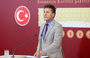 'AKP krizi fırsata çeviriyor'