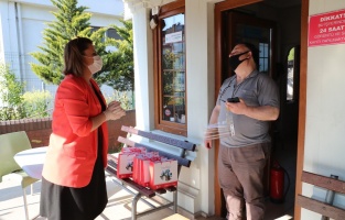 Başkan Hürriyet'ten taksicilere sağlık kiti desteği