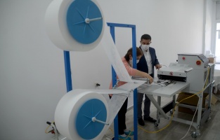 Kuşadası kendi maskesini üretmeye başladı