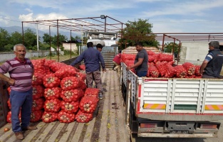 Ürününü satamayan çiftçiye yardım eli