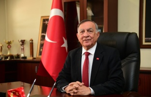 Akay'dan 'Anneler Günü' mesajı