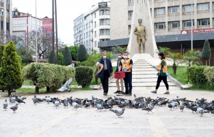 Yasak sürüyor, Seyhan durmuyor