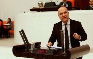 'Milli Eğitim, vakıflara teslim edildi'