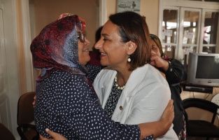 'Yokluk, yoksulluk, ayrılık sona  ersin, bayramımız kutlu olsun'