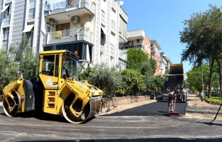 Konuksever'den çalışmalara tam not