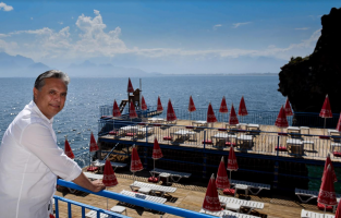 Falez plajları Pazartesi açılıyor