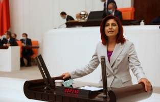 CHP'li Emecan: 'Bıkmadınız mı artık bu sömürüden?'