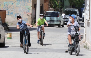 Bayraklı Belediyesinden 'mutluluk' kampanyası