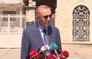 Erdoğan: 'Türkiye ekonomide tırmanışta ama görmeyenler var'