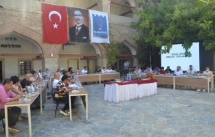 Kuşadası Belediye Meclisi'nden 'kültür ve sanat' çıktı