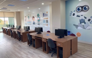 Başkan Yavaş'tan çocuklara eğitim desteği