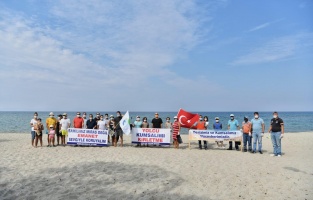 Kuşadası'nda kıyı temizliği