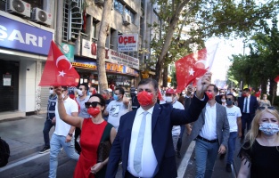 Başkan Tugay: '9 Eylül onurumuzdur!'