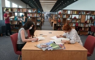 İzmit Belediyesi Kütüphanesi kapılarını açıyor