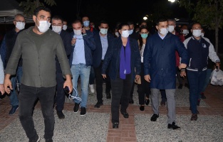 Halkın başkanları, halkın yanında