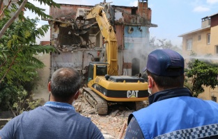 Metruk Bina Yıkım Rekoru Kartal'ın