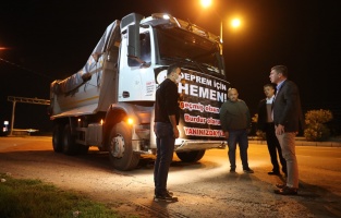Başkan Ercengiz ve yardım TIR'ı İzmir'de